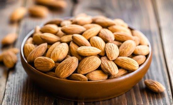 Whether at home, work or on the go, a handful of almonds are a convenient snack that can be eaten anywhere, any time of the day and through the year.
Almonds.in #healthysnack #powerfood