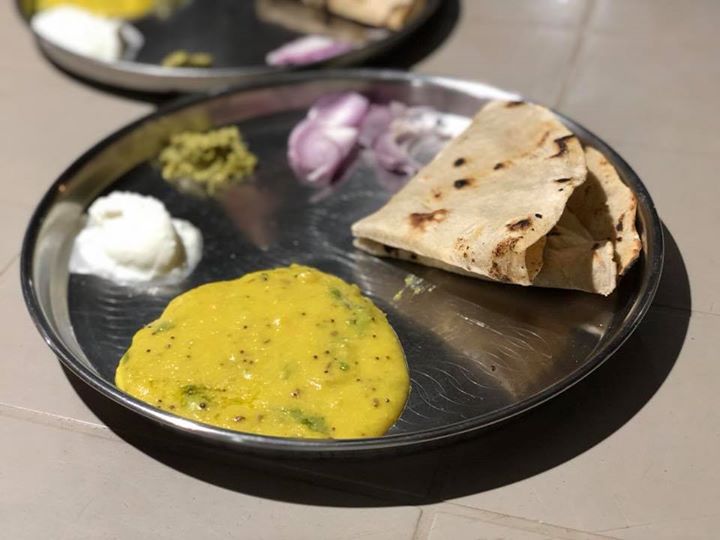 Back to basics 
Jhunka Bhakar Authentic maharashtrian meal.
#indianmeal #maharashtrian #traditional #meal #thali