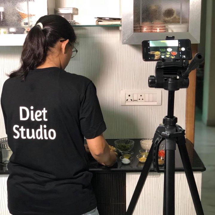 Healthy recipe coming soon....
Can you guess the recipe ???
#dietstudio #youtube #healthyrecipes #recipe #health #kids #tiffin #kidstiffin