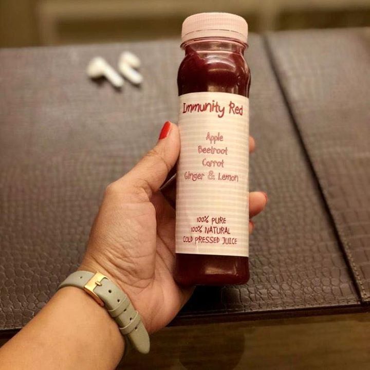 Practising what I preach..
Rejuvenating and improving immunity with this ABC juice.
Choose healthy even when u travel..
#healthysnack #healthdrink #juice #coldpressedjuice #abcjuice #rejuvenatingdrink #immunity