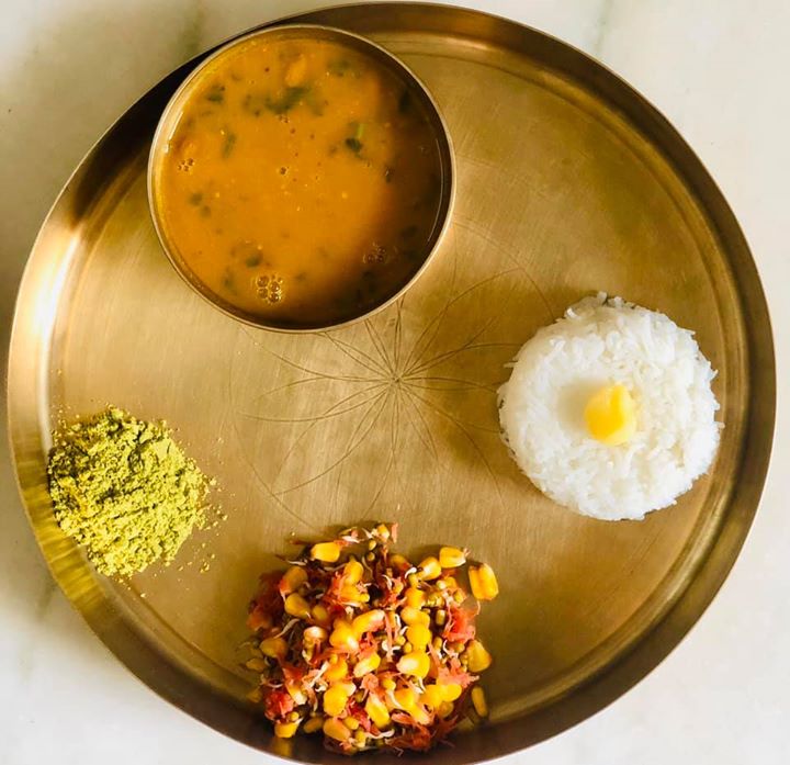 Lunch for today 
Yes u can see rice and ghee both the things that people fear to include in their diet. But a balanced diet doesn’t recommend any restriction and that is what all my clients are enjoying. 
My meal is 
Rice with ghee 
Dal - without sugar/ jaggery - (specially for all my gujaratis) 
Sprouts salad 
Curry leaves chutney 

#kpmeal #healthymeal #balancedmeal #komalpatel