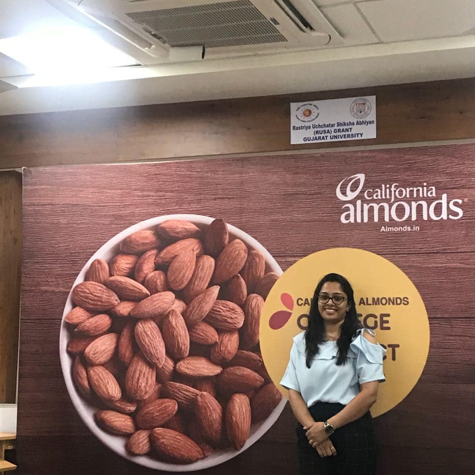 Had an healthy discussion with students and faculty of nutrition at Gujarat University.
Badam pe charcha...
#komalpatel #californiaalmonds #spokesperson #nutrionist #almonds #healthysnack #almondboardofcalifornia #health #fitness