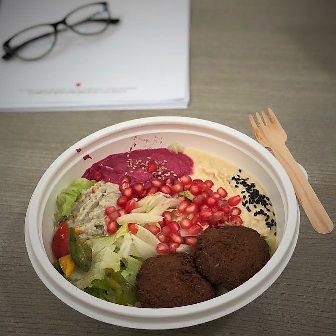 Lunch for today ....
When it’s a call for 1 bowl meal here it goes
Lettuce + bell peppers -  fiber
Beet root hummus - protein
Tahini + black sesame seeds - calcium
And falafel and a fruit ..
#lunch #healthylunch #bowl #potmeal #falafel #lettuce #officelunch