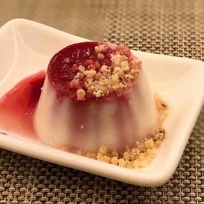 One of my favourite dessert 
#panacotta with strawberry pulp...
#cheatmeal #binge #bingeeating #desserts