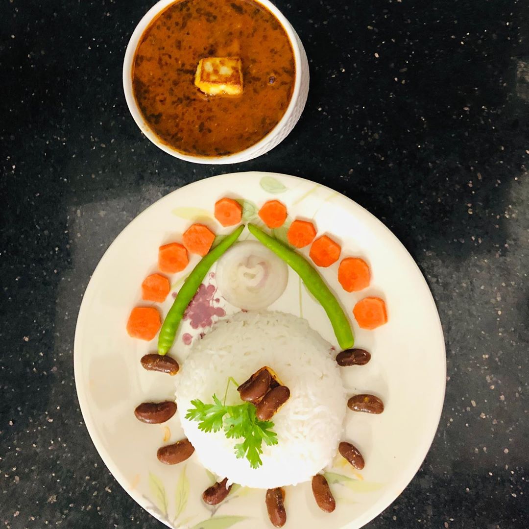 when kids get involved in cooking or serving that makes them attach to the food and helps them select right food for them.
Rajmah love 
Rajmah chawal with some pan fried paneer (paneer) is for my stir fry salad but bhavya took some for his meal photograph😊
He is the one to decorate this plate... 😘😘
#rajmahlove #rajmah #dinner #healthymeal