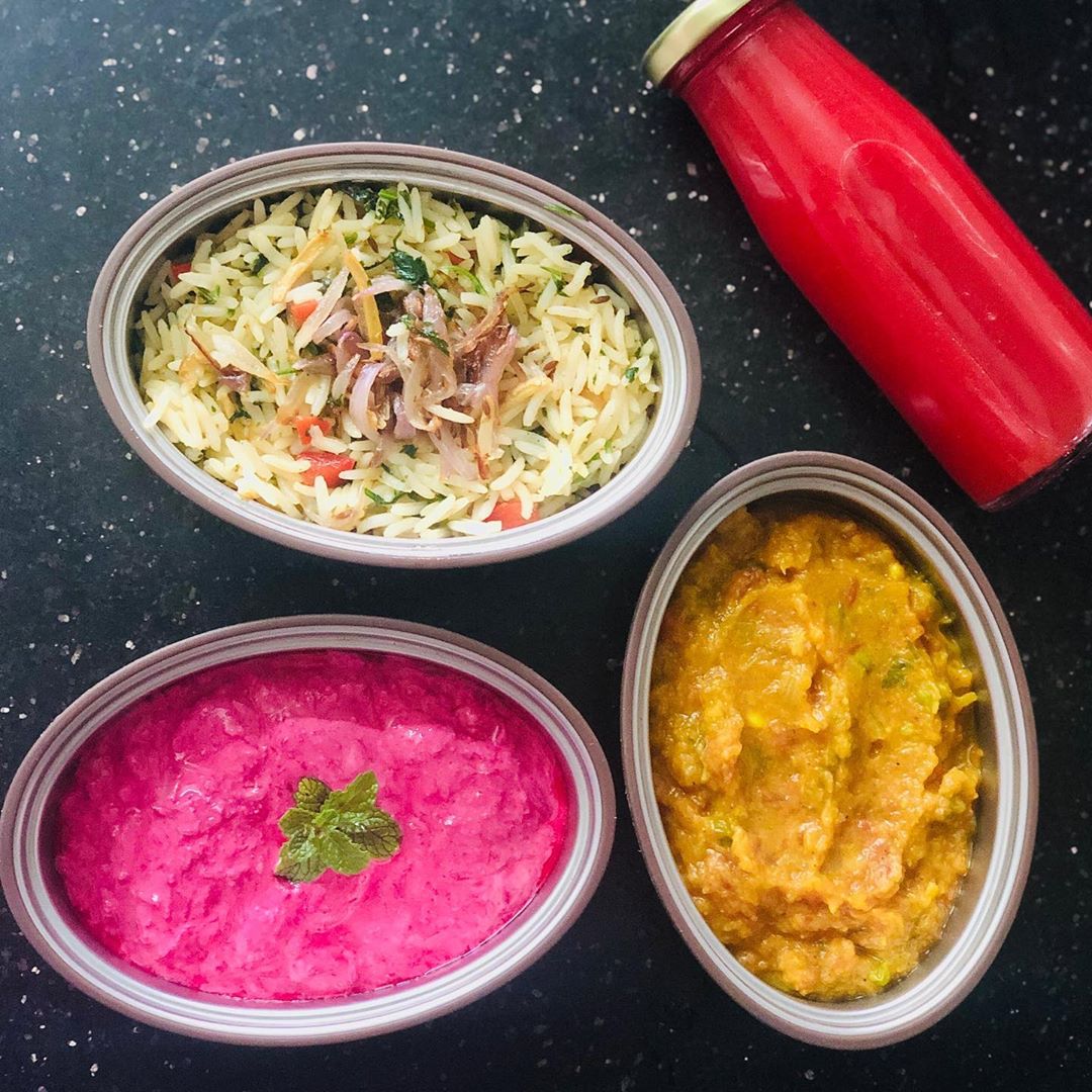 #tiffin for today 
Ginger garlic rice 
Beetroot raita 
Bhaji ( made with dudhi and cauliflower ) 
The beetroot juice was taken as mid morning drink. 
#lunchboxidea #healthylunchbox #indianlunchbox #dietitian #komalpatel #kptiffinideas #balancedmeal